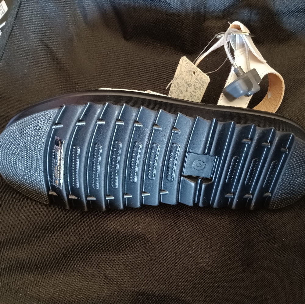 Shoes - Picture 3 of 3